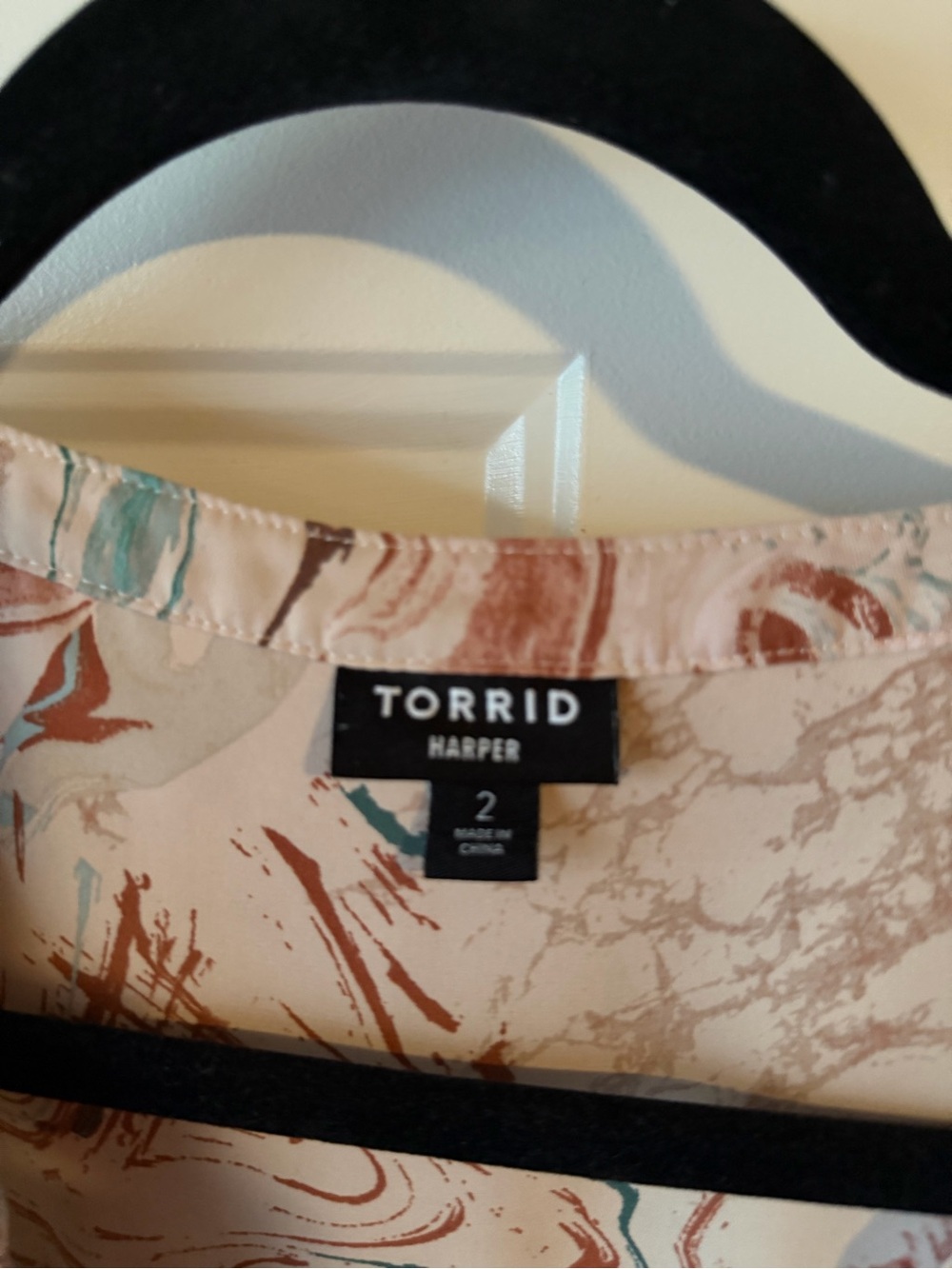 torrid Beige Marble-Print Pullover Blouse with Teal & Rust Swirls - Picture 3 of 3